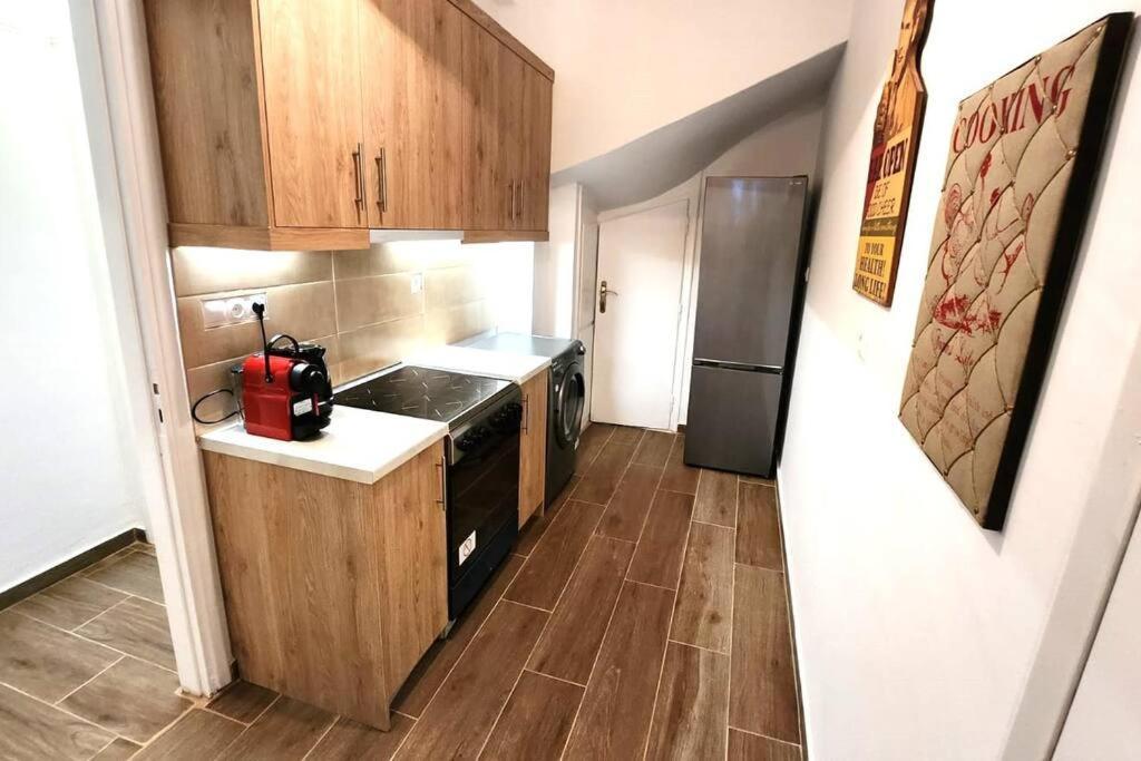 Gazi Apartment With Breakfast Афины Экстерьер фото